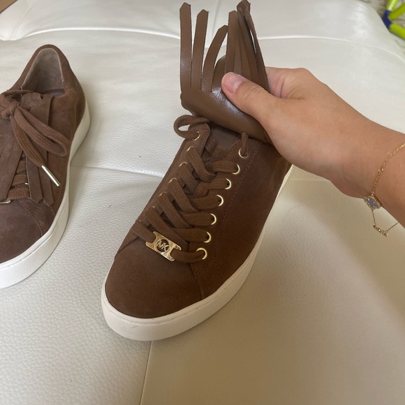 Michael Kors Sneakers - Picture 3 of 5